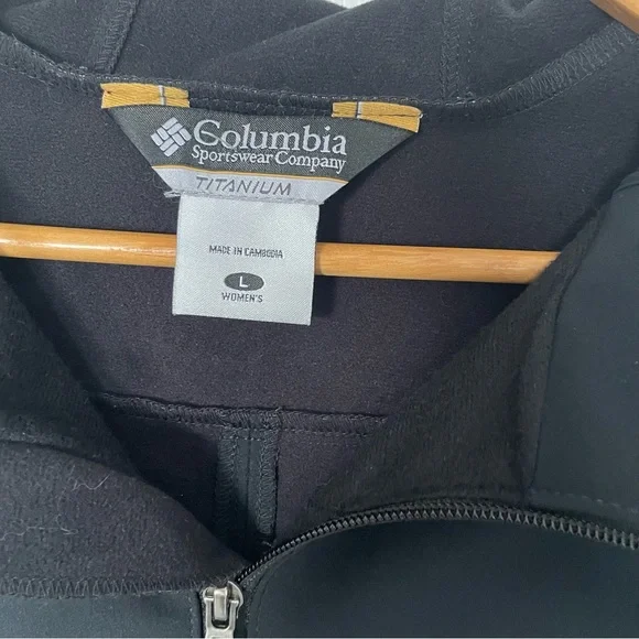 Women’s Columbia Titanium Large - Picture 4 of 6